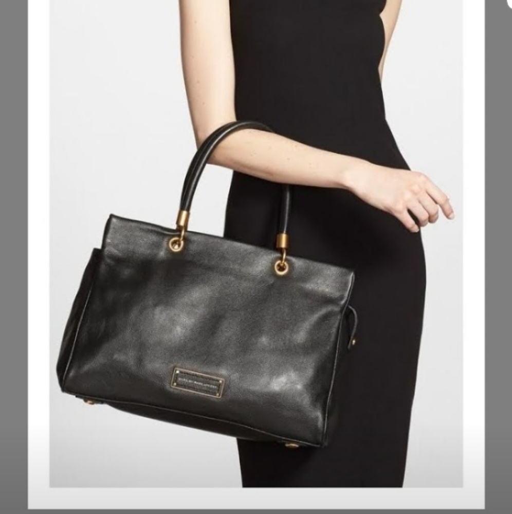 Marc Jacob's hand bag in black leather